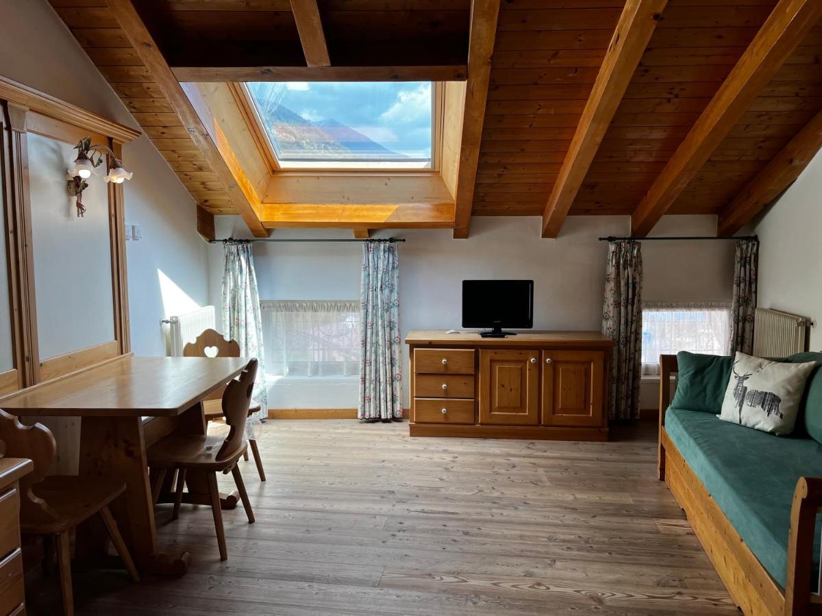 Kaiserkrone Charming Retreat Dimaro Exterior foto